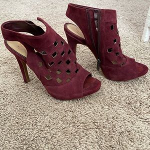 Jessica Simpson heels